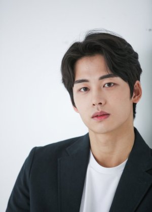 Kim Do Kyung in Cheongchunhyang Jeon Korean Drama (2021)
