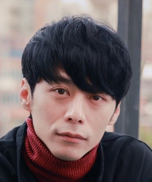 Min Jin Joo