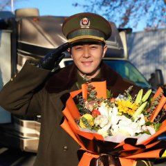 Deskmate Is Father Chinese Drama photo