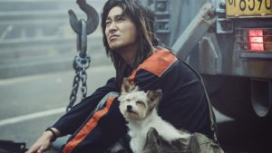 Ju Ji Hoon and His Dog, Jodi, Remain Inseparable even in Dangerous Situations in "Project Silence"