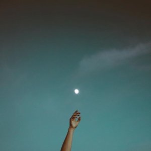 Follow_the_moonlight