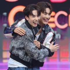 Onglee Oscar Wattraserte photo