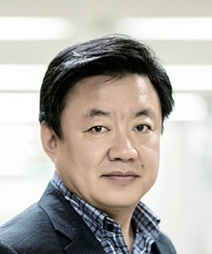 Hyo Jung Lee