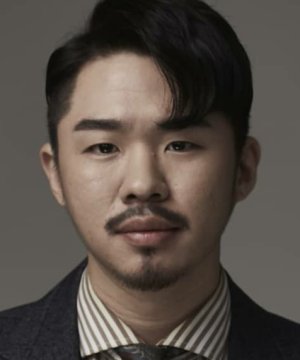 Woo Ryong Lee
