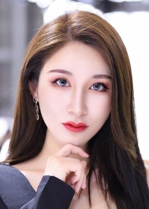 Deng Ying Ying in Hua Meng Shi Chuan Qi Chinese Drama(2024)