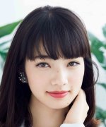 Komatsu Nana Fotoğraf