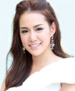 Jeena Adcharaporn Kanoknateesavad