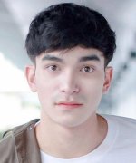 Strong Charoenchai Khantichaikhajohn