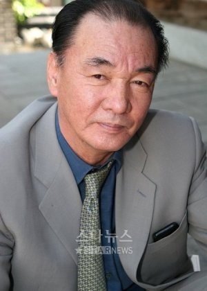Lee Doo Yong in Eunuch Korean Movie(1986)