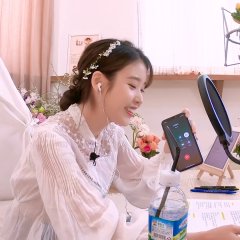 IU's Homebody Signal Korean TV Program photo