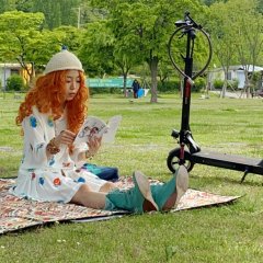 Falling In Love Korean Movie(2021) photo