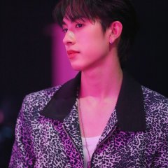 Onglee Oscar Wattraserte photo