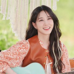 Castaway Diva (2023) photo