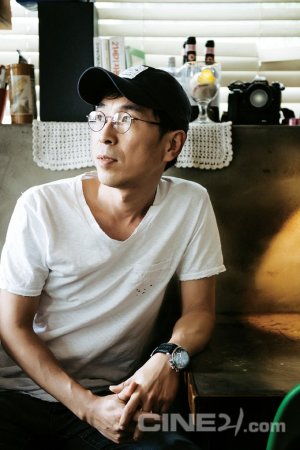 Hyeong Deok Lee