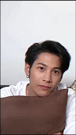 MyDramaList profile picture for @swarovski