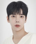 Hyun Woo