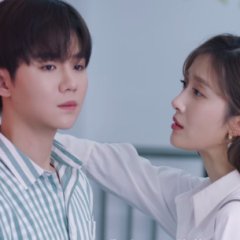 Female CEO Love Me Chinese Drama photo