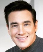 Willie Ruengrit  McIntosh