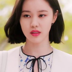 Kim Ye Won photo