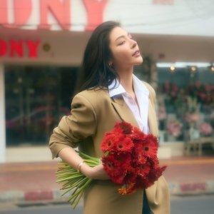 Can You Get Faye’s Attention?