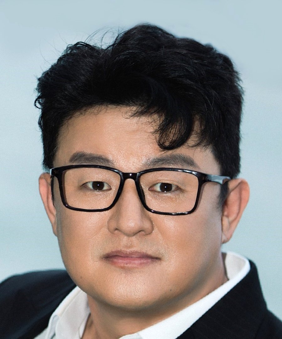 Lei Zhang