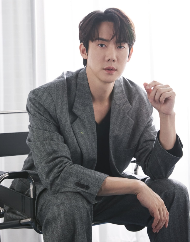 Yoo Yeon Seok