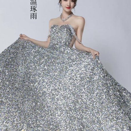 Ai Zai Xing Guang Yun Luo Shi ()