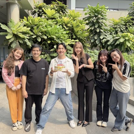 Enemies with Benefits ()