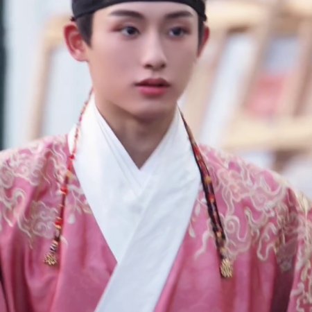 Liang Chen Mei Jin ()