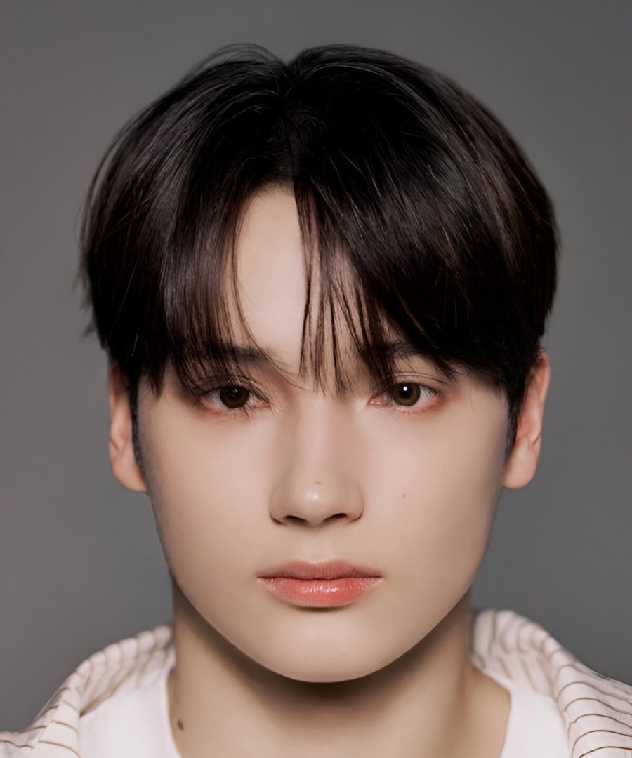 Huening Kai (휴닝카이) - MyDramaList