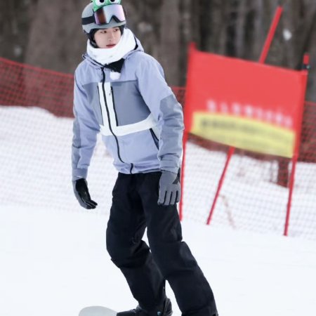 Let's Go Skiing (2022)