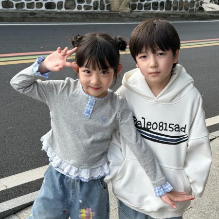 The Warmth in the Dark ()