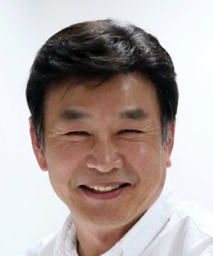 Yong Woo Gil