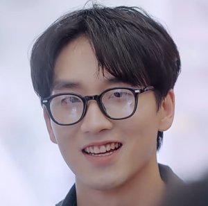 Yue Zheng Li