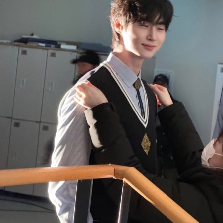 Perfect Crown (2026)