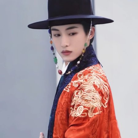 Liang Chen Mei Jin ()