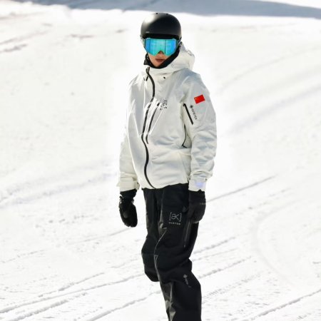 Ski into Love (2025)