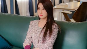Park Eun Bin talks character insights, glove fashion and more in 'Spooky in Love'
