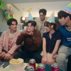 View Benyapa Jeenprasom photo