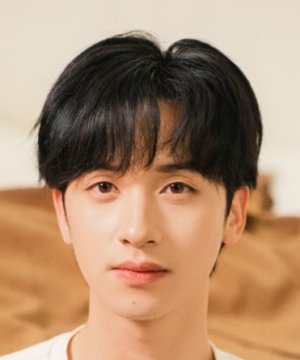 Kun He