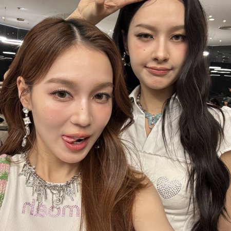 Whale Store xoxo (2025)